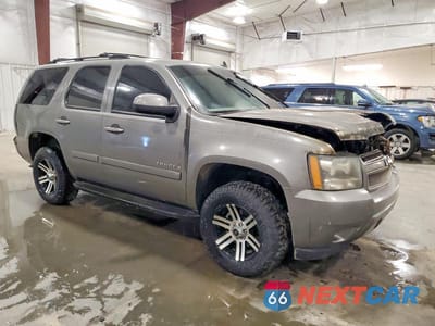 Czwarte zdjęcie samochodu z boku: 2007 CHEVROLET TAHOE K1500 VIN:1GNFK13077J249560 - miniatura