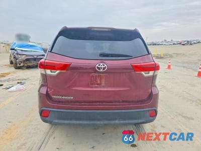 Zdjęcie 6 z 13 samochodu: 2019 TOYOTA HIGHLANDER LE VIN:5TDZZRFH8KS308886 - miniatura