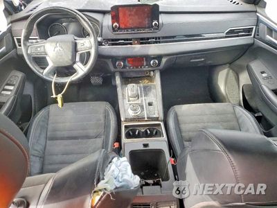 Zdjęcie 8 z 13 samochodu: 2022 MITSUBISHI OUTLANDER SE VIN:JA4J3UA89NZ090074 - miniatura