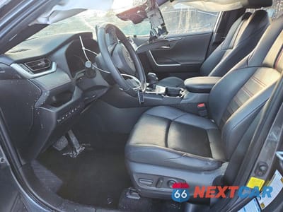 Zdjęcie 7 z 13 samochodu: 2021 TOYOTA RAV4 PRIME XSE VIN:JTMFB3FV4MD035664 - miniatura