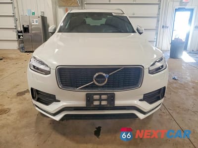 Piąte zdjęcie samochodu w środku: 2019 VOLVO XC90 T5 R-DESIGN VIN:YV4102PMXK1464674 - miniatura