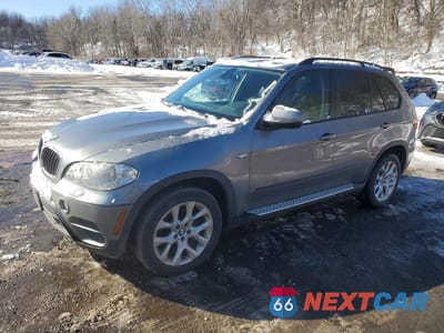 2012 BMW X5 XDRIVE35I 5UXZV4C51CL756882 - główne zdjęcie licytacji z USA - miniatura