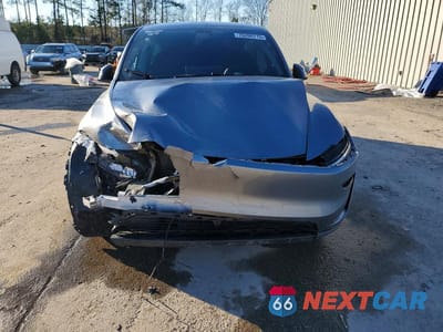 Piąte zdjęcie samochodu w środku: 2026 TESLA MODEL Y VIN:7SAYGDEE3TA411375 - miniatura