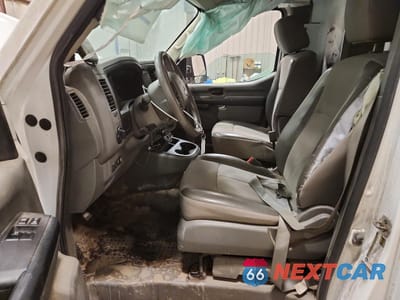 Zdjęcie 7 z 13 samochodu: 2019 NISSAN NV 2500 UTILITY / SERVICE VAN VIN:1N6AF0LY7KN806280 - miniatura