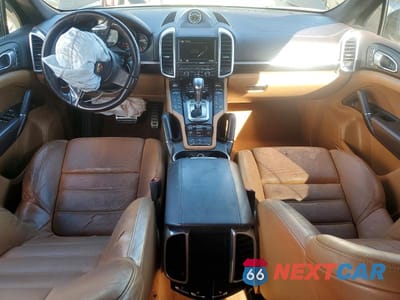 Zdjęcie 8 z 13 samochodu: 2012 PORSCHE CAYENNE S VIN:WP1AB2A23CLA45011 - miniatura