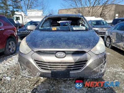 Piąte zdjęcie samochodu w środku: 2010 HYUNDAI TUCSON GLS VIN:KM8JU3AC0AU018281 - miniatura