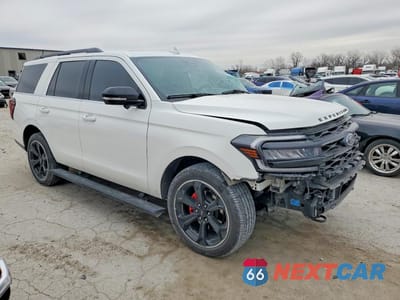 Czwarte zdjęcie samochodu z boku: 2023 FORD EXPEDITION LIMITED VIN:1FMJU2AGXPEA33984 - miniatura