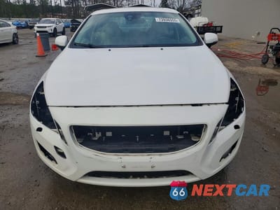 Piąte zdjęcie samochodu w środku: 2011 VOLVO S60 T6 VIN:YV1902FH5B2009987 - miniatura