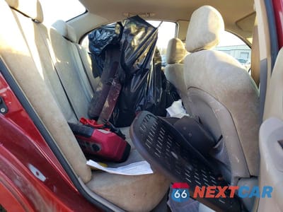 Zdjęcie 10 z 11 samochodu: 2002 HYUNDAI ELANTRA VIN:KMHDN45D12U440826 - miniatura