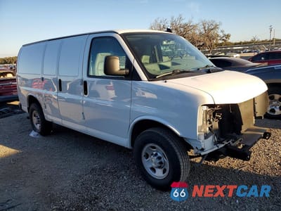 Czwarte zdjęcie samochodu z boku: 2023 CHEVROLET EXPRESS 2500 CARGO UTILITY / SERVICE VAN VIN:1GCWGAFP1P1212121 - miniatura