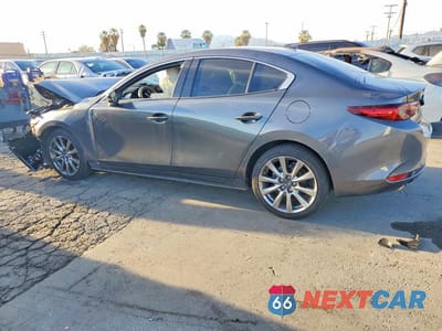 Drugie zdjęcie samochodu z przodu: 2022 MAZDA 3 PREMIUM VIN:3MZBPADL0NM308897 - miniatura