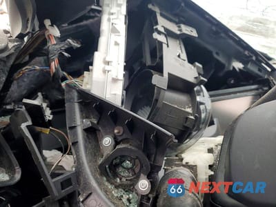 Zdjęcie 9 z 11 samochodu: 2015 MITSUBISHI LANCER EVOLUTION GSR VIN:JA32W8FVXFU012441 - miniatura