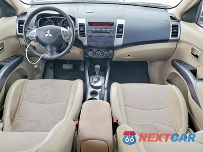 Zdjęcie 8 z 14 samochodu: 2010 MITSUBISHI OUTLANDER SE VIN:JA4AS3AW8AZ012259 - miniatura