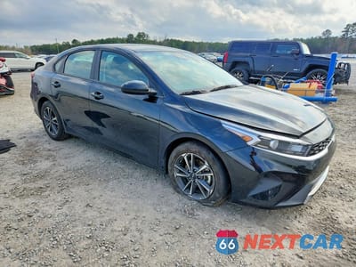 Czwarte zdjęcie samochodu z boku: 2024 KIA FORTE VIN:3KPF24AD8RE806492 - miniatura