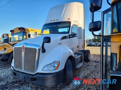 Drugie zdjęcie samochodu z przodu: 2016 KENWORTH CONSTRUCTION T680 VIN:1XKYA48X7GJ496593 - miniatura