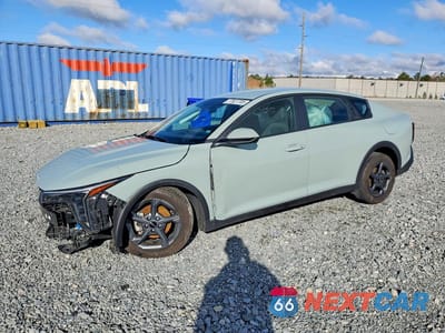 2025 KIA K4 LX 3KPFT4DE8SE061525 - główne zdjęcie licytacji z USA - miniatura