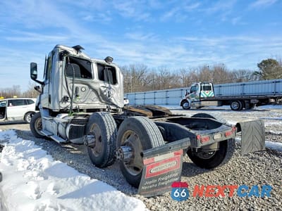 Trzecie zdjęcie samochodu z tyłu: 2023 FREIGHTLINER CASCADIA 126 SEMI TRUCK VIN:3AKJHLDV7PSUE5972 - miniatura