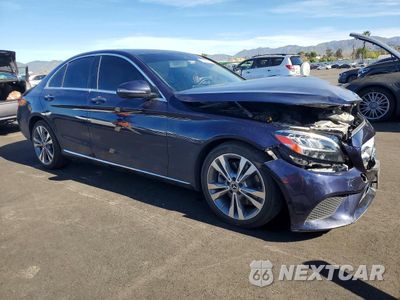 Czwarte zdjęcie samochodu z boku: 2019 MERCEDES-BENZ C 300 VIN:55SWF8DB6KU313205 - miniatura