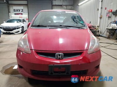 Piąte zdjęcie samochodu w środku: 2008 HONDA FIT VIN:JHMGD38488S067505 - miniatura