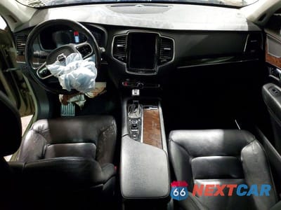 Zdjęcie 8 z 13 samochodu: 2016 VOLVO XC90 T6 VIN:YV4A22PK0G1047970 - miniatura