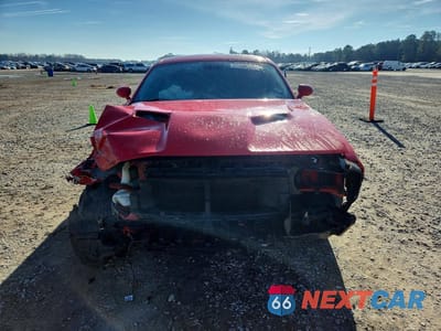 Piąte zdjęcie samochodu w środku: 2018 DODGE CHALLENGER SXT VIN:2C3CDZAG6JH231794 - miniatura