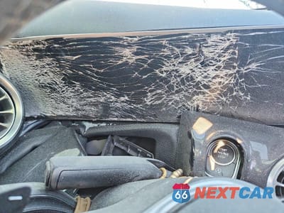 Zdjęcie 9 z 11 samochodu: 2020 MERCEDES-BENZ CLA 250 VIN:WDD5J4GB7LN062073 - miniatura