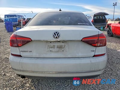 Zdjęcie 6 z 12 samochodu: 2017 VOLKSWAGEN PASSAT SE VIN:1VWBT7A34HC062820 - miniatura
