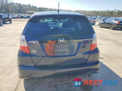 Zdjęcie 6 z 12 samochodu: 2010 HONDA FIT SPORT VIN:JHMGE8H48AC026253 - miniatura