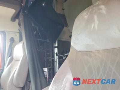 Zdjęcie 6 z 10 samochodu: 2018 VOLVO VNL SEMI TRUCK VIN:4V4NC9EH9JN884996 - miniatura