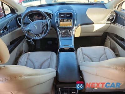 Zdjęcie 8 z 14 samochodu: 2016 LINCOLN MKX SELECT VIN:2LMTJ6KR7GBL66474 - miniatura