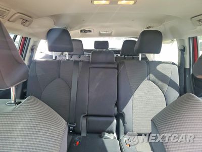 Zdjęcie 10 z 13 samochodu: 2022 TOYOTA HIGHLANDER LE VIN:5TDZZRAH1NS135417 - miniatura