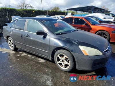 Czwarte zdjęcie samochodu z boku: 2006 HONDA ACCORD SE VIN:1HGCM56396A140505 - miniatura