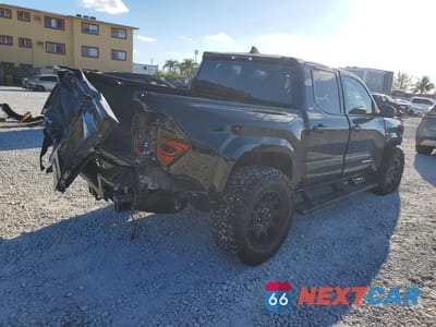 Trzecie zdjęcie samochodu z tyłu: 2025 TOYOTA TACOMA SR5 VIN:3TMLB5JN9SM109412 - miniatura