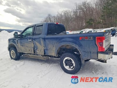 Drugie zdjęcie samochodu z przodu: 2017 FORD F350 SUPER DUTY VIN:1FT8X3B67HEE60353 - miniatura
