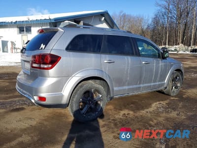 Trzecie zdjęcie samochodu z tyłu: 2018 DODGE JOURNEY CROSSROAD VIN:3C4PDDGG2JT430517 - miniatura