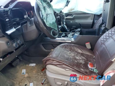 Zdjęcie 7 z 12 samochodu: 2024 CHEVROLET SILVERADO K3500 LTZ VIN:1GC4YUEY8RF373796 - miniatura