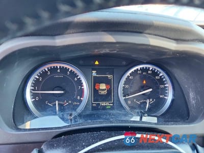 Zdjęcie 9 z 12 samochodu: 2018 TOYOTA HIGHLANDER SE VIN:5TDJZRFH8JS858102 - miniatura