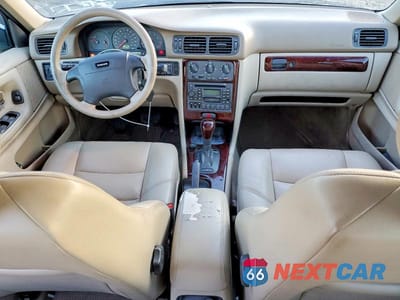 Zdjęcie 8 z 11 samochodu: 2000 VOLVO S70 GLT VIN:YV1LS56D7Y2667110 - miniatura