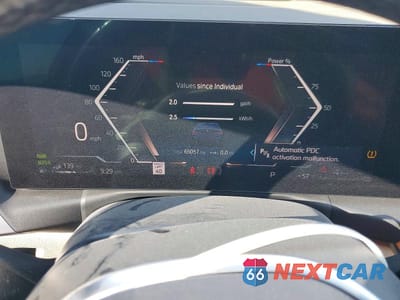 Zdjęcie 9 z 13 samochodu: 2023 BMW 330E VIN:3MW39FF05P8D09876 - miniatura