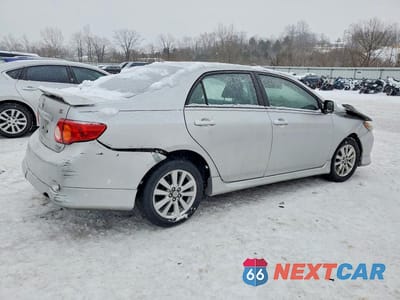 Trzecie zdjęcie samochodu z tyłu: 2009 TOYOTA COROLLA BASE VIN:1NXBU40E59Z087976 - miniatura
