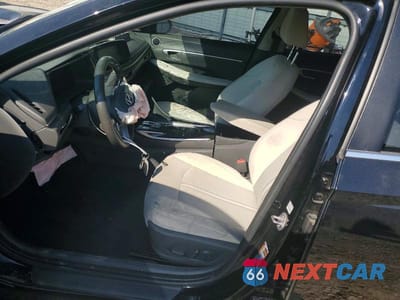 Zdjęcie 7 z 12 samochodu: 2023 HYUNDAI SONATA SEL VIN:KMHL14JA6PA287398 - miniatura