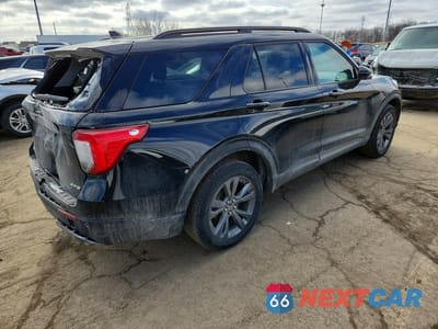Trzecie zdjęcie samochodu z tyłu: 2023 FORD EXPLORER XLT VIN:1FMSK8DH0PGC32418 - miniatura