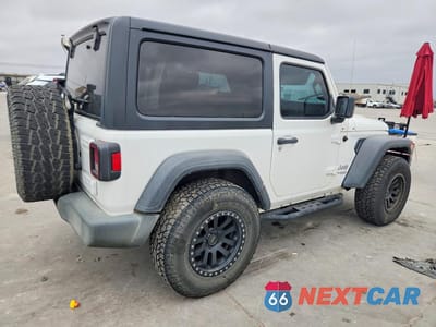 Trzecie zdjęcie samochodu z tyłu: 2019 JEEP WRANGLER SPORT VIN:1C4GJXAG0KW652486 - miniatura