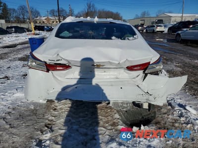 Zdjęcie 6 z 11 samochodu: 2018 CHEVROLET MALIBU HYBRID VIN:1G1ZF5SU2JF260006 - miniatura