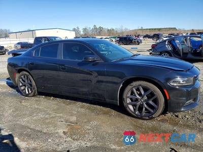 Czwarte zdjęcie samochodu z boku: 2022 DODGE CHARGER SXT VIN:2C3CDXBG2NH209221 - miniatura