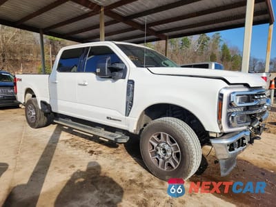 Czwarte zdjęcie samochodu z boku: 2025 FORD F250 SUPER DUTY VIN:1FT8W2BT9SED11582 - miniatura