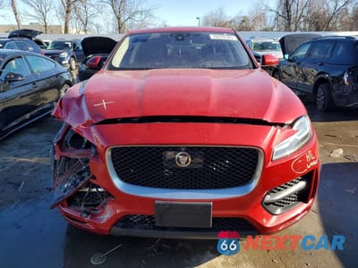 Piąte zdjęcie samochodu w środku: 2017 JAGUAR F-PACE R - SPORT VIN:SADCL2BVXHA093306 - miniatura