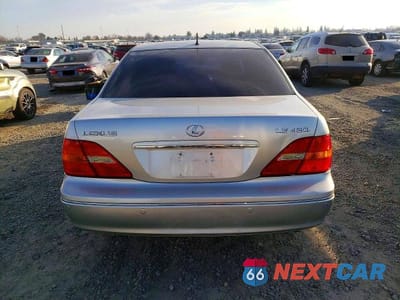 Zdjęcie 6 z 11 samochodu: 2003 LEXUS LS 430 VIN:JTHBN30FX30123176 - miniatura