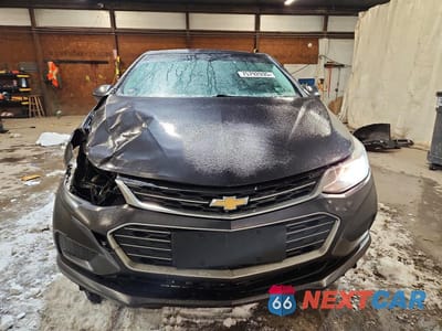 Piąte zdjęcie samochodu w środku: 2017 CHEVROLET CRUZE LT VIN:1G1BE5SM3H7241893 - miniatura