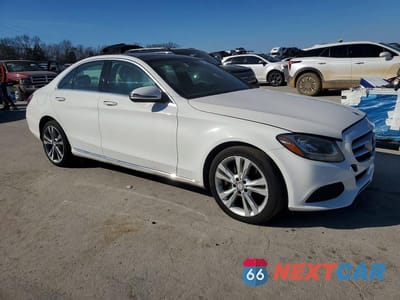 Czwarte zdjęcie samochodu z boku: 2017 MERCEDES-BENZ C 300 4MATIC VIN:55SWF4KB9HU198829 - miniatura